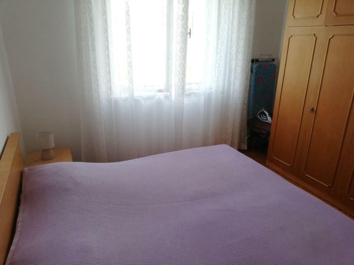 Spacious Family Apartment With Parking In The Shade And Barbecue House Šibenik Eksteriør bilde