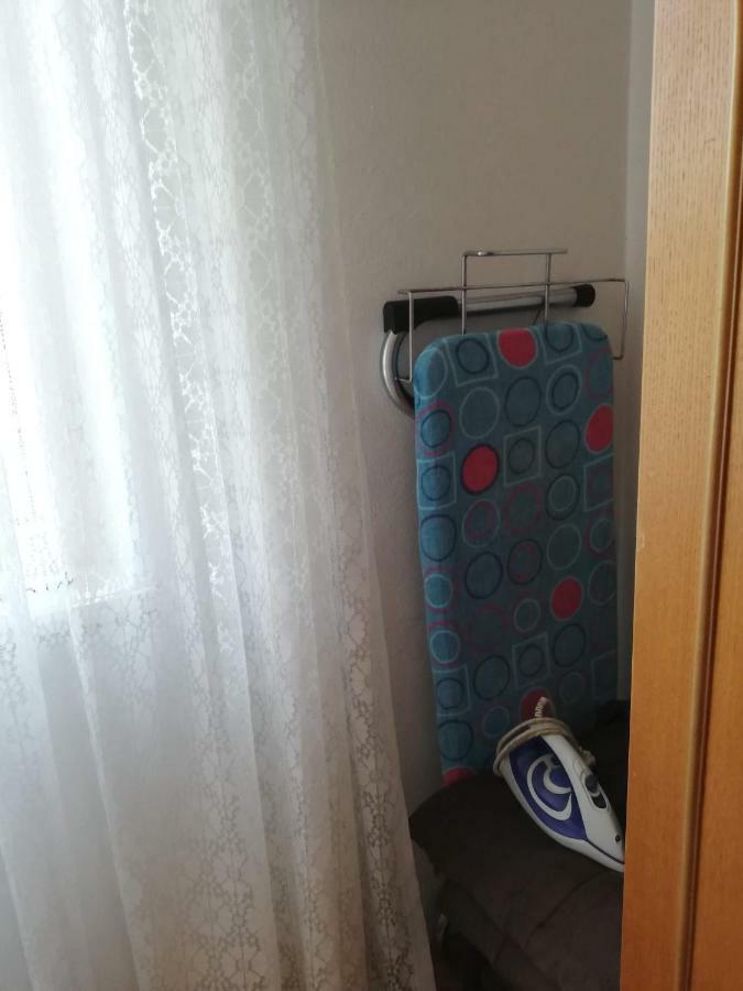 Spacious Family Apartment With Parking In The Shade And Barbecue House Šibenik Eksteriør bilde