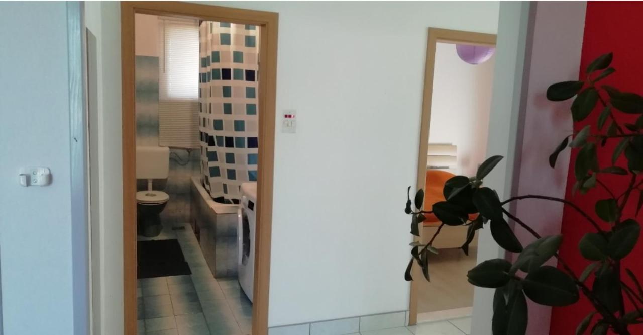 Spacious Family Apartment With Parking In The Shade And Barbecue House Šibenik Eksteriør bilde