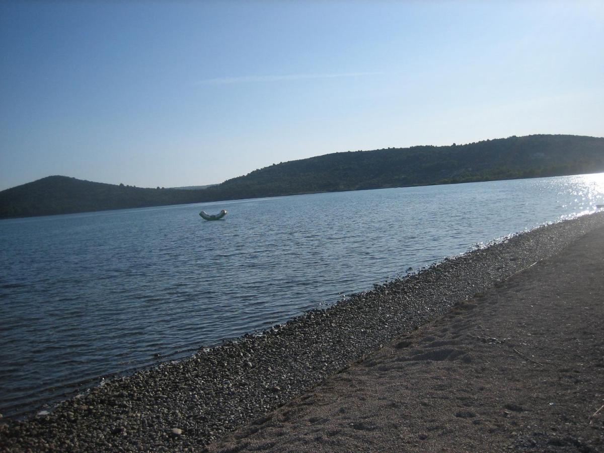 Spacious Family Apartment With Parking In The Shade And Barbecue House Šibenik Eksteriør bilde